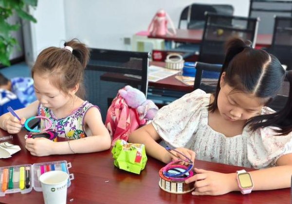 牛客栈策略 孩子暑假不玩手机，社区课堂教急救，文明积分换大奖